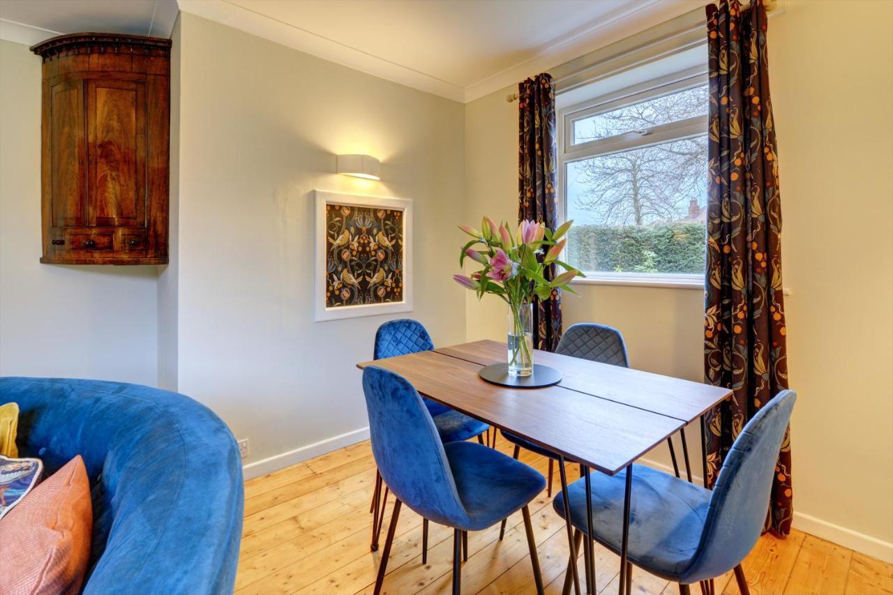 Kist Accommodates - Stylish Headingley Apartment - Parking - 500 Mps Wifi Meanwood Buitenkant foto